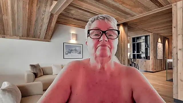 แชท XXX สดของ Mystery-Grandmother