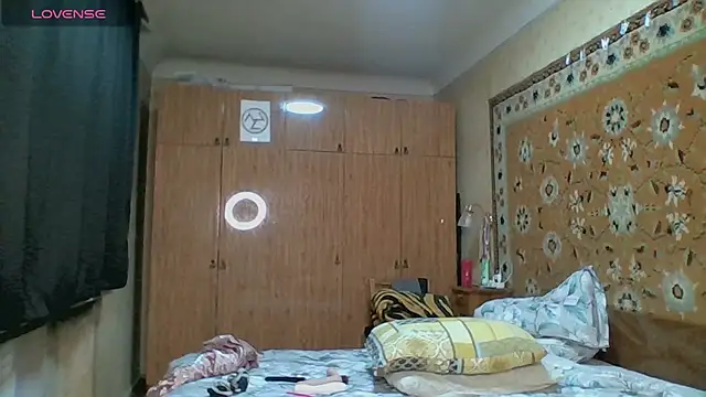 AnnaXLovers 即時 XXX 聊天