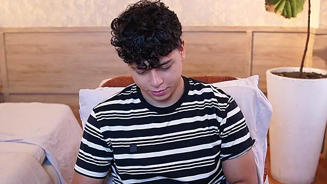 Chat +18 de Ethan_occonor ao vivo