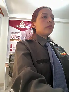 Emily-7_ Adlı Modelin Canlı XXX Sohbeti