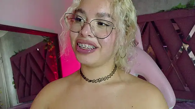 Haelycute Chat XXX live