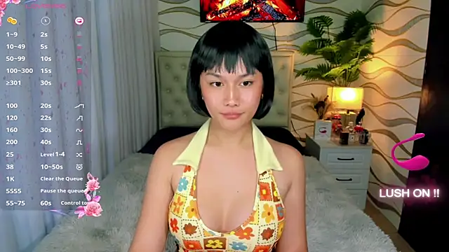 Midnight_Oasis Show in webcam