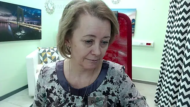 MONA_W Pertunjukan Webcam