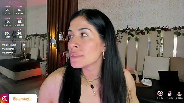 دردشة BLUE_TAY1 الجنسية المباشرة