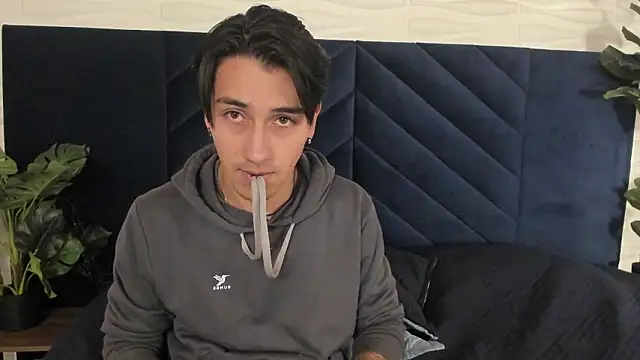 Chat XXX en directo de Andy_Joy_