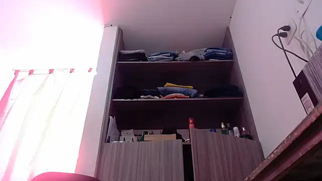 nicolle_milf1978 라이브 XXX 채팅