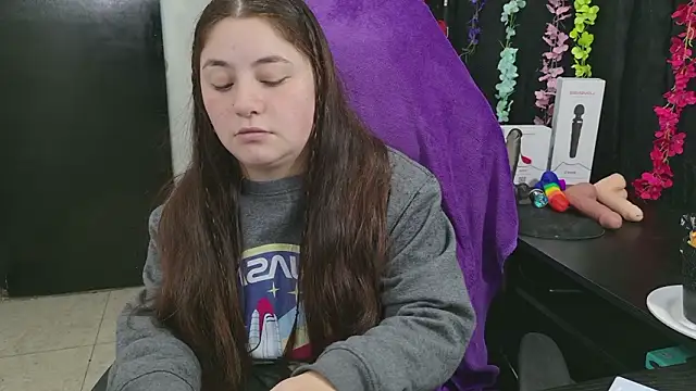 Chat +18 de ann_bronw ao vivo