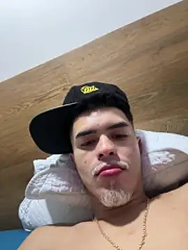 huge_Santiago Webcam show