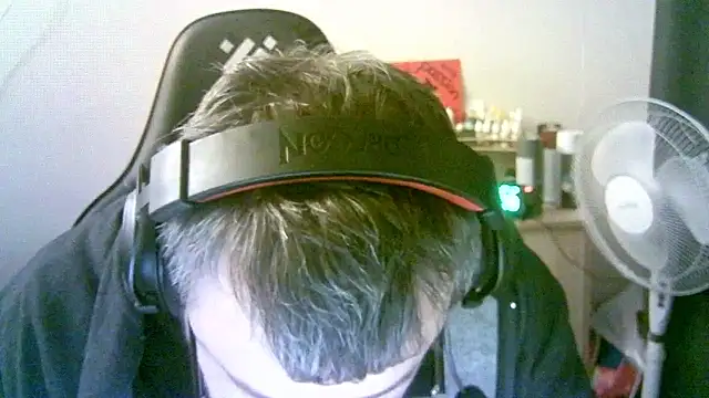 SirAbuser élő XXX-chatje