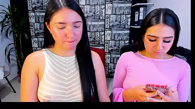 Isa_And_Natasha's Live XXX Chat