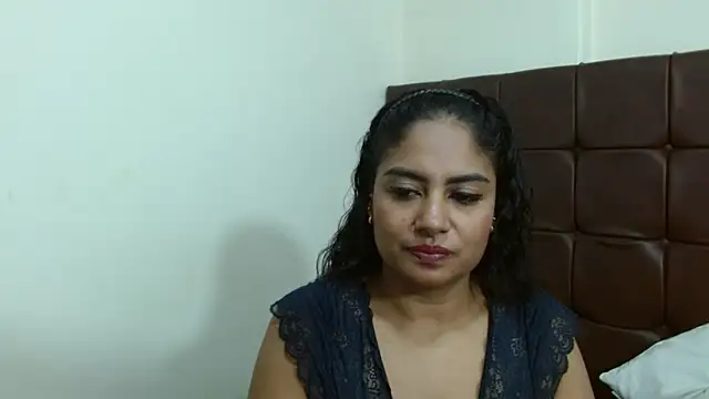 Luna_Fyre Chat XXX live