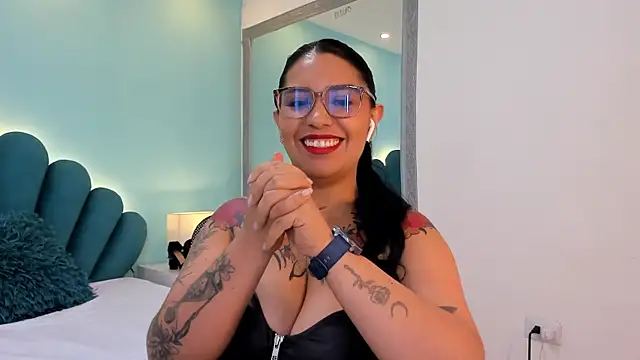 Chat +18 de sharlott18 ao vivo