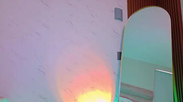 We_DM's Live XXX Chat