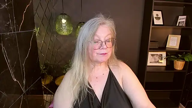 Chat +18 de NataliMellow ao vivo