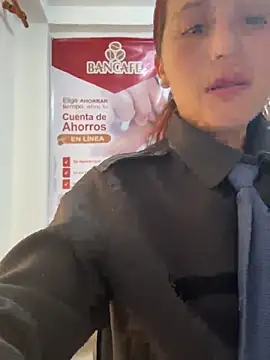 Chat XXX en directo de Emily-7_