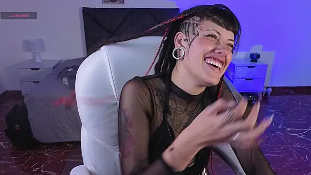 Czat XXX na żywo – _sharlotte777