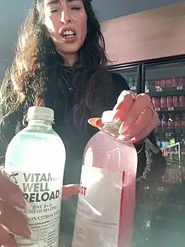 Amani_thewolf Live XXX Chat