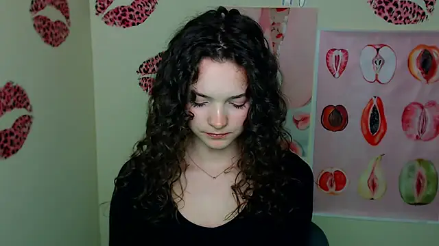 _SusieSu_ Adlı Modelin Canlı XXX Sohbeti