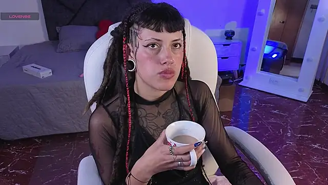 _sharlotte777 Chat XXX in diretta