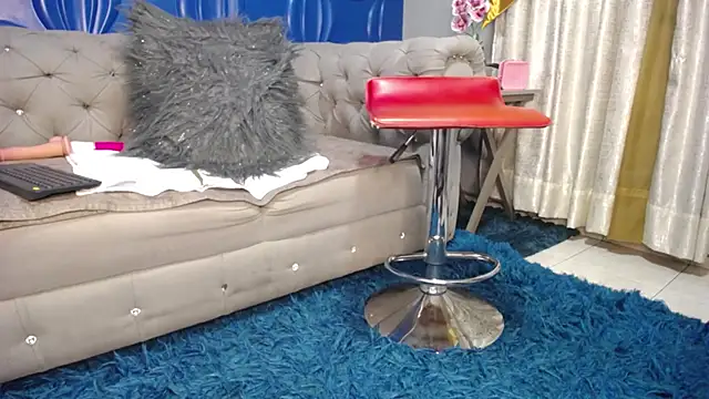 JolieDuvalle Chat XXX live