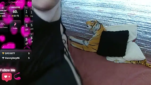 Živý XXX chat EMILY-NESSA