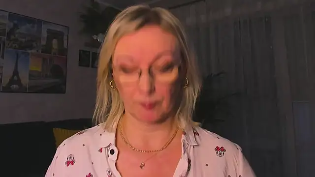 Show de vanessa_chat na webcam