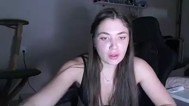 delightful_sofi élő XXX-chatje