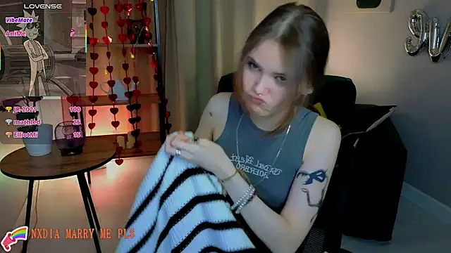 Dilara_xBaby Chat XXX in diretta