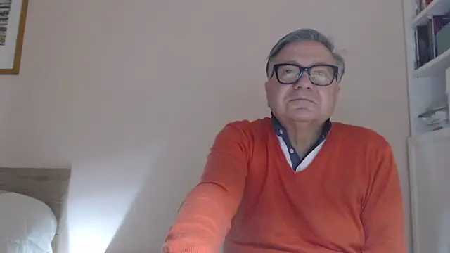 YOU6me: διαδικτυακό σόου στην κάμερα