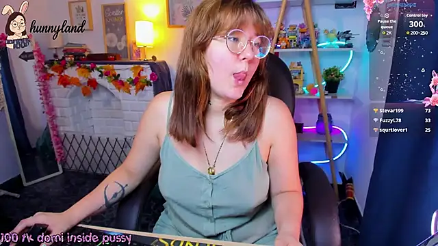 XXX chat uživo modela HunnyyLove