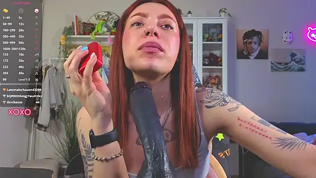 MaryStocks: онлайн-секс-чат