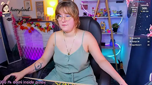 XXX chat uživo modela HunnyyLove