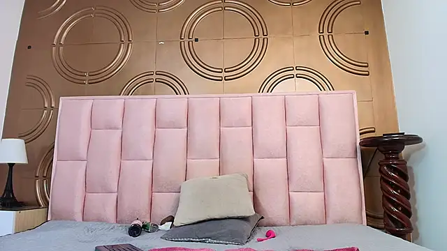 Chat XXX en directo de emmily_keller19