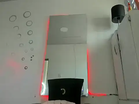 Show modela nairobbits na web-kameri