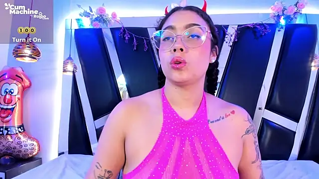 antonelllepiercee Chat XXX in diretta