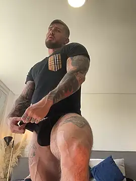 XXX chat uživo modela DimitriSullivan_