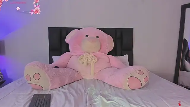 SaradaParker Chat XXX in diretta