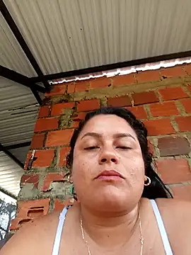 Lena_Cum69 élő XXX-chatje