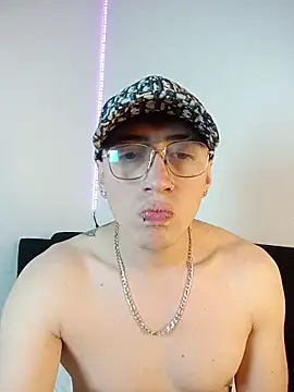 Emmanuel_Lust Live XXX-Chat