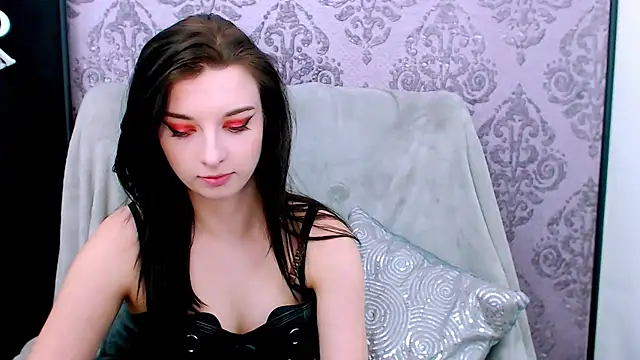 DominantLuna Adlı Modelin Canlı XXX Sohbeti