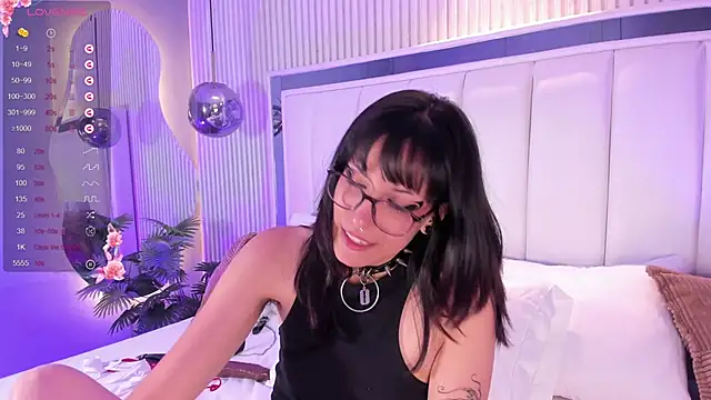 Chatroom XXX en direct de ViolettaColinss