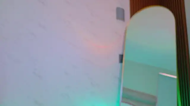 We_DM's Live XXX Chat