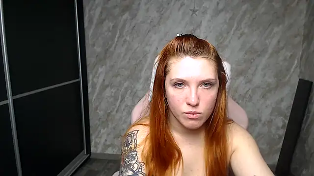 Reginasmilee Adlı Modelin Canlı XXX Sohbeti