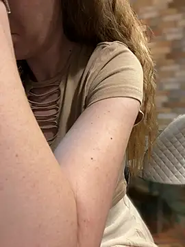 didihairypussy: онлайн-секс-чат