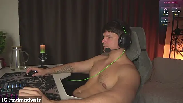 Chat +18 de Rus_adventure7 ao vivo