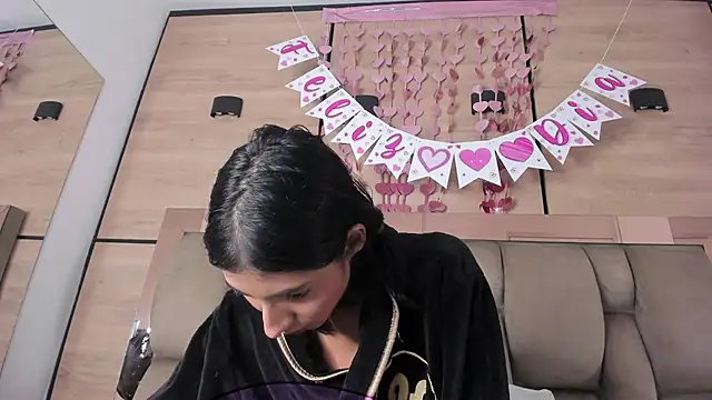 karol_lewiss Chat XXX in diretta