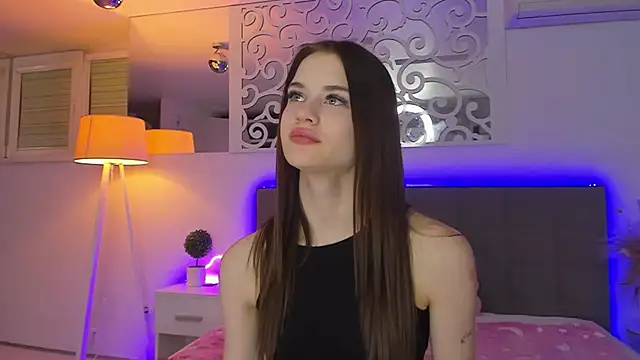 دردشة LuisaClover الجنسية المباشرة