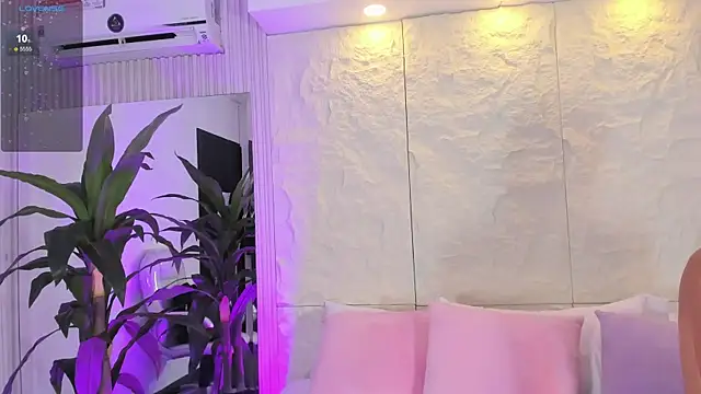 AnahinClar live XXX chat