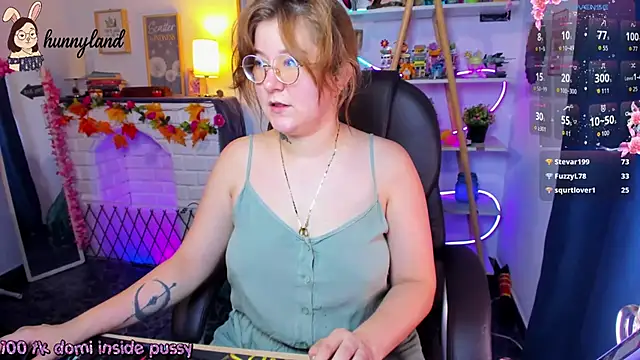 دردشة HunnyyLove الجنسية المباشرة