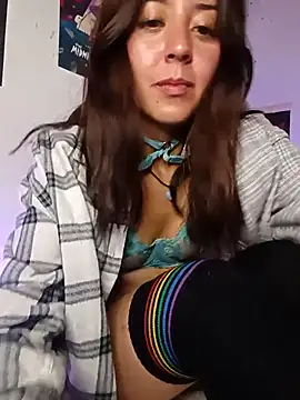 Catti_Brie Adlı Modelin Canlı XXX Sohbeti